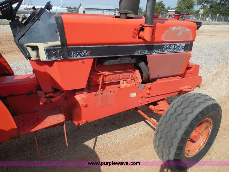 image for item I3310 1985 Case IH 1685 tractor