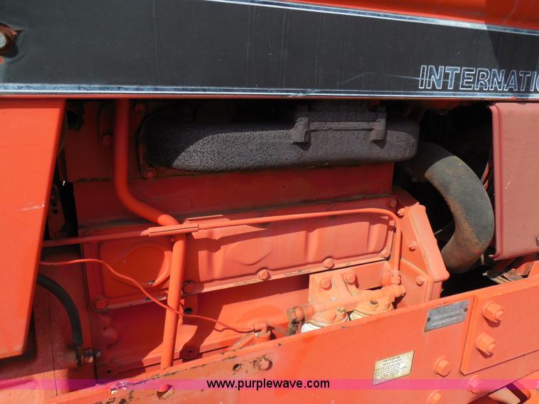 image for item I3310 1985 Case IH 1685 tractor