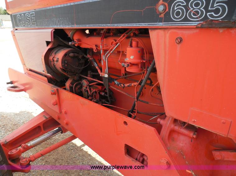 image for item I3310 1985 Case IH 1685 tractor