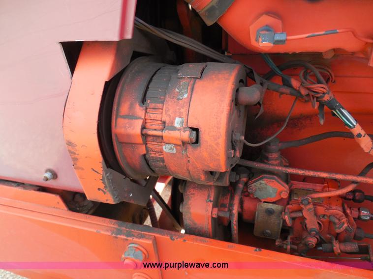 image for item I3310 1985 Case IH 1685 tractor