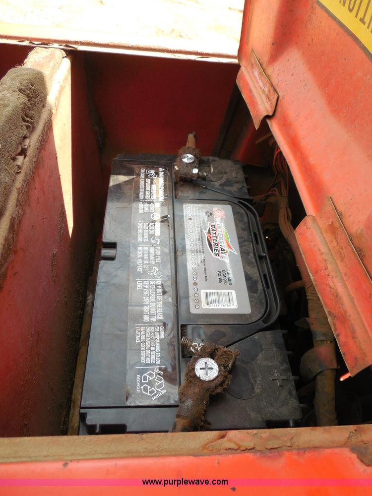 image for item I3310 1985 Case IH 1685 tractor