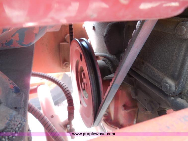 image for item I3310 1985 Case IH 1685 tractor