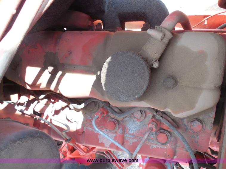 image for item I3310 1985 Case IH 1685 tractor