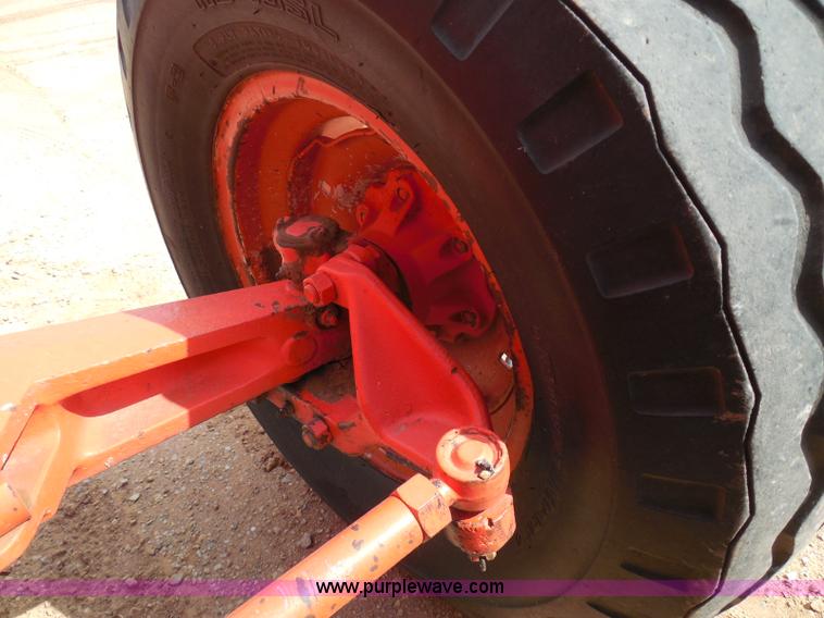 image for item I3310 1985 Case IH 1685 tractor