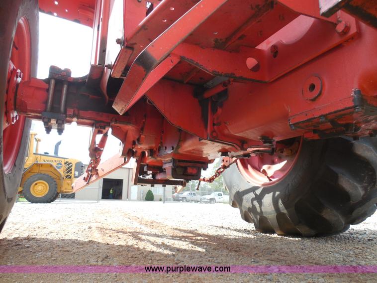 image for item I3310 1985 Case IH 1685 tractor