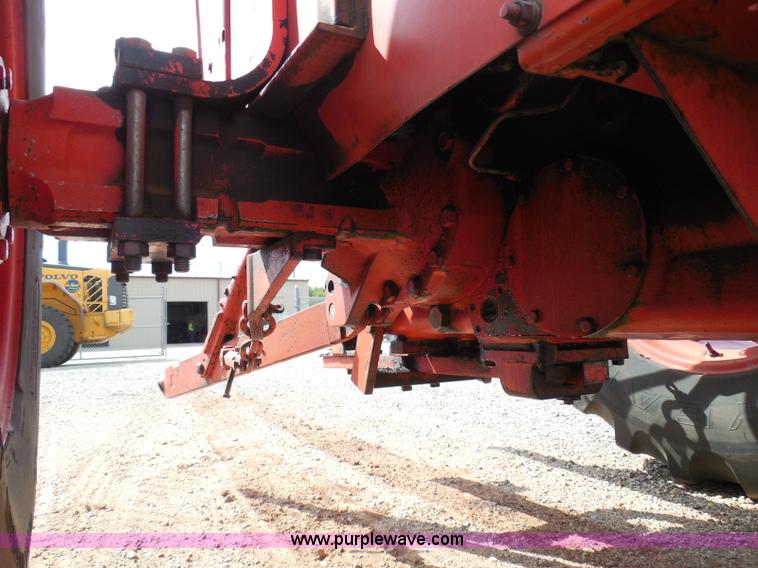 image for item I3310 1985 Case IH 1685 tractor