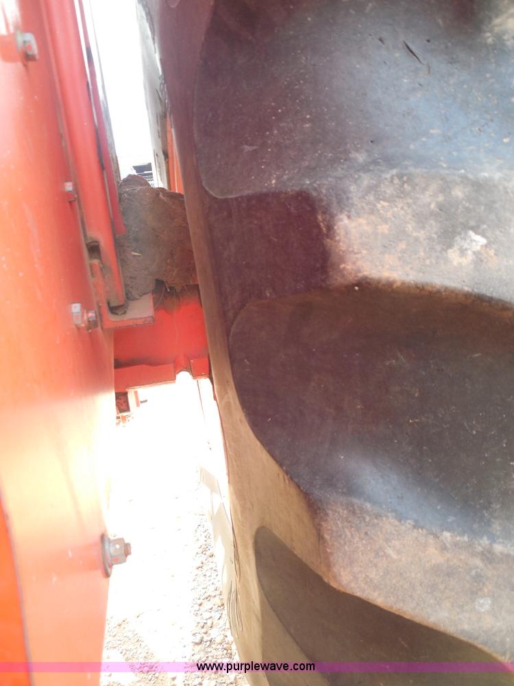 image for item I3310 1985 Case IH 1685 tractor