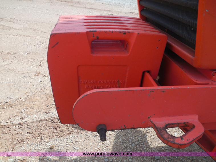 image for item I3310 1985 Case IH 1685 tractor