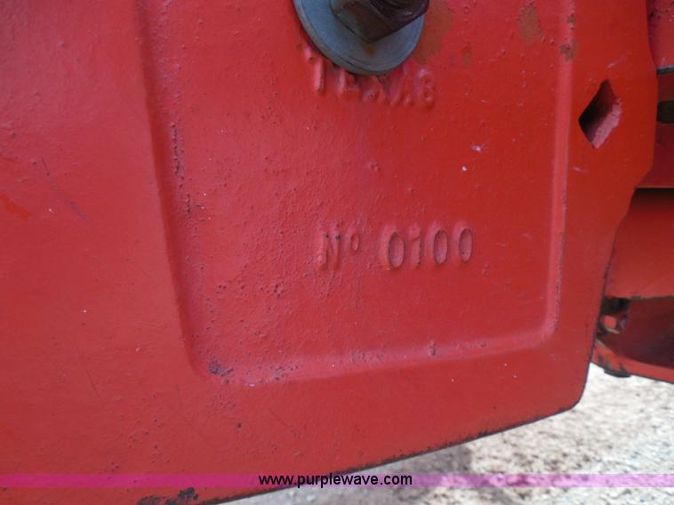 image for item I3310 1985 Case IH 1685 tractor