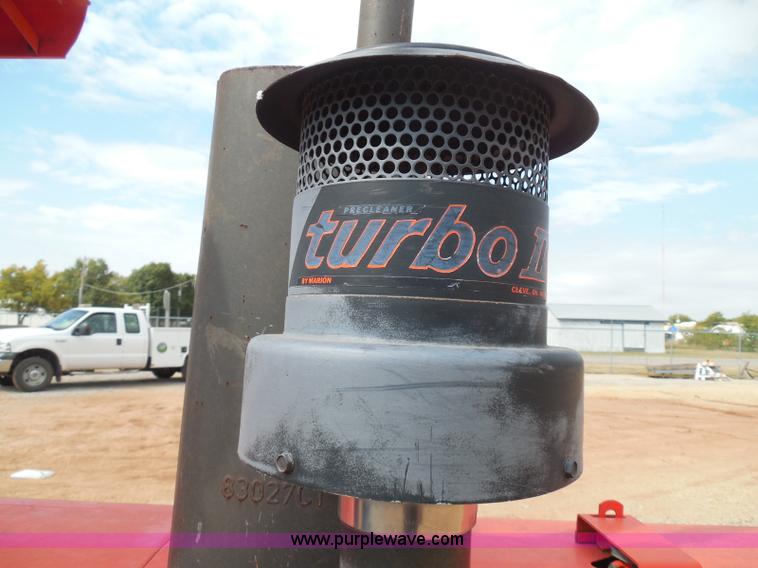 image for item I3310 1985 Case IH 1685 tractor