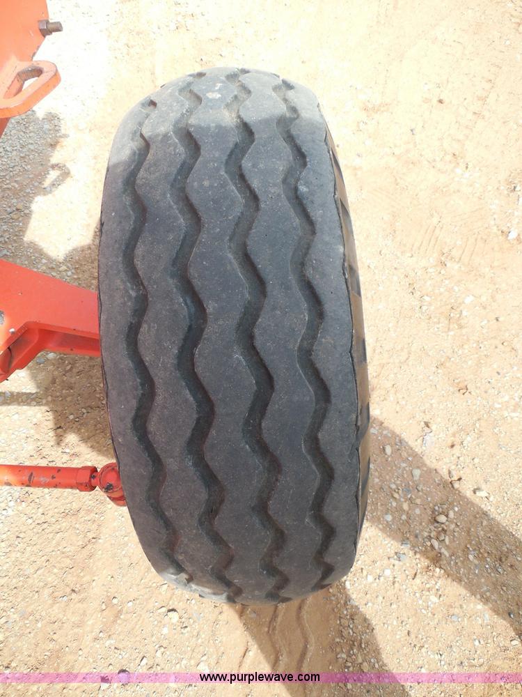 image for item I3310 1985 Case IH 1685 tractor