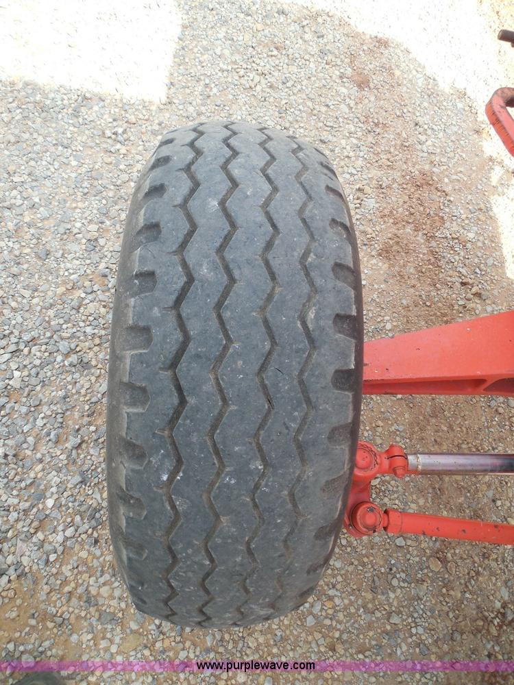 image for item I3310 1985 Case IH 1685 tractor