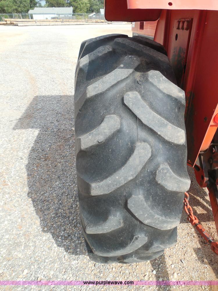 image for item I3310 1985 Case IH 1685 tractor