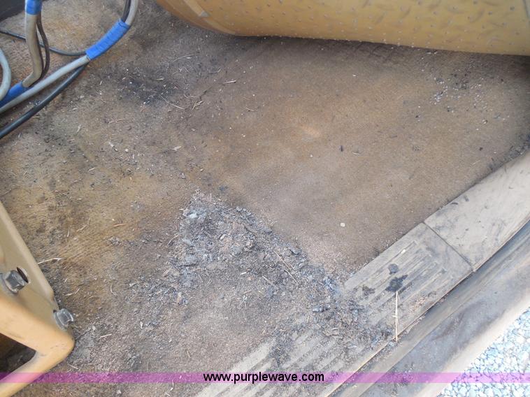 image for item I3311 1988 Chevrolet Silverado 1500 flatbed pickup truck