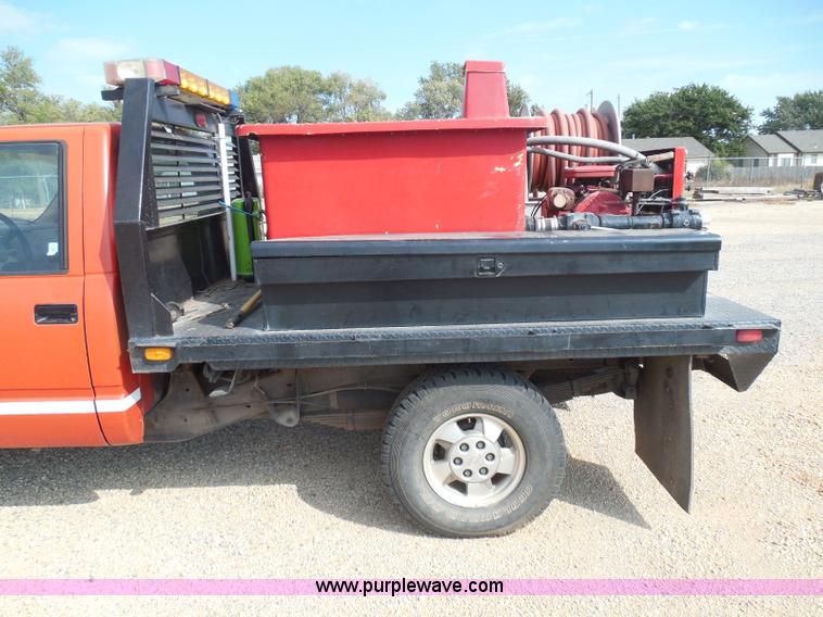 image for item I3311 1988 Chevrolet Silverado 1500 flatbed pickup truck