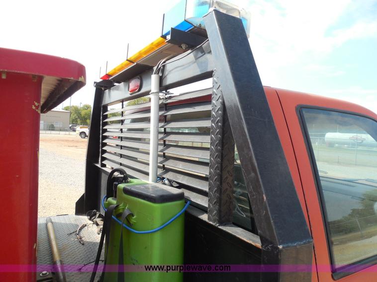 image for item I3311 1988 Chevrolet Silverado 1500 flatbed pickup truck