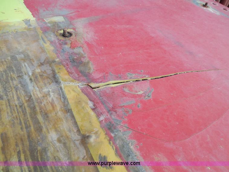 image for item I3311 1988 Chevrolet Silverado 1500 flatbed pickup truck