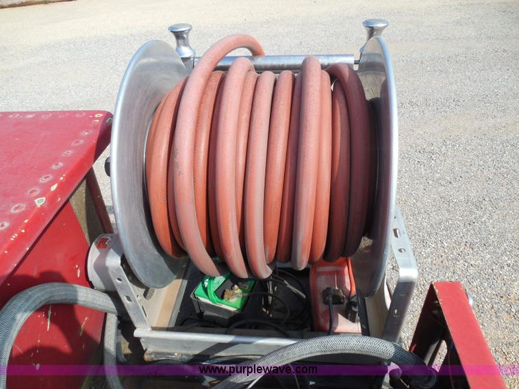 image for item I3311 1988 Chevrolet Silverado 1500 flatbed pickup truck