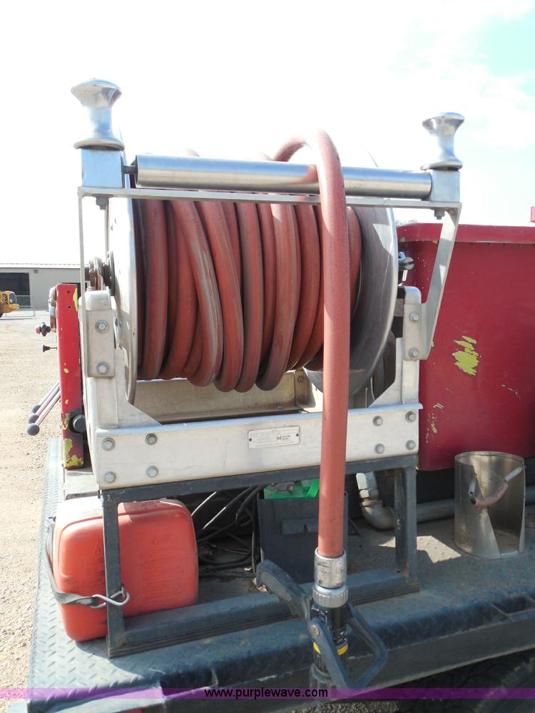 image for item I3311 1988 Chevrolet Silverado 1500 flatbed pickup truck