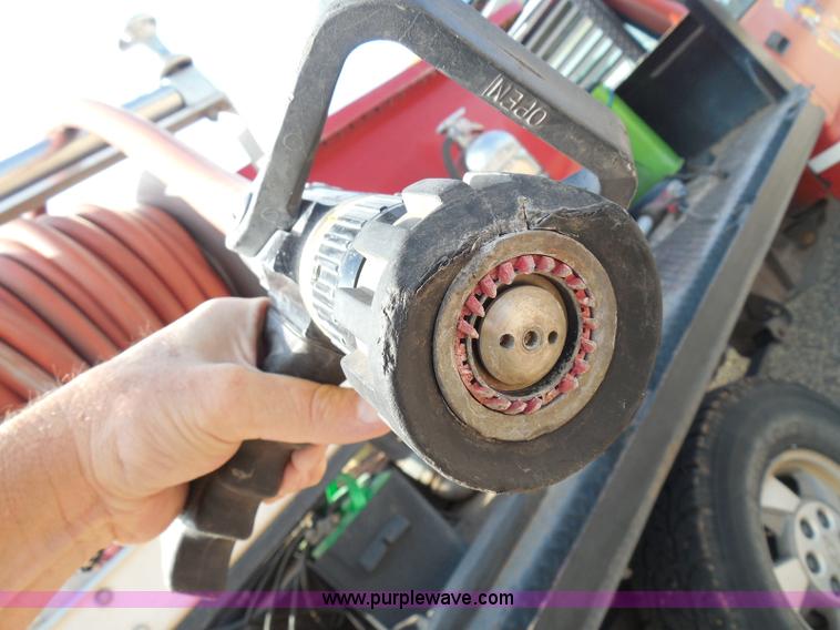 image for item I3311 1988 Chevrolet Silverado 1500 flatbed pickup truck