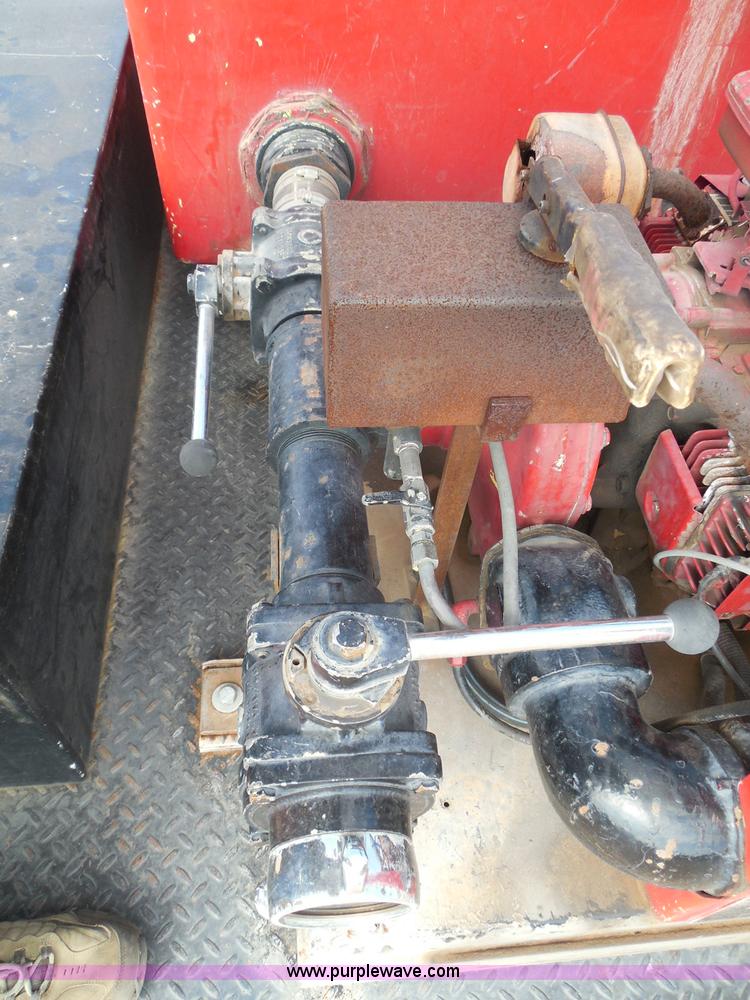 image for item I3311 1988 Chevrolet Silverado 1500 flatbed pickup truck