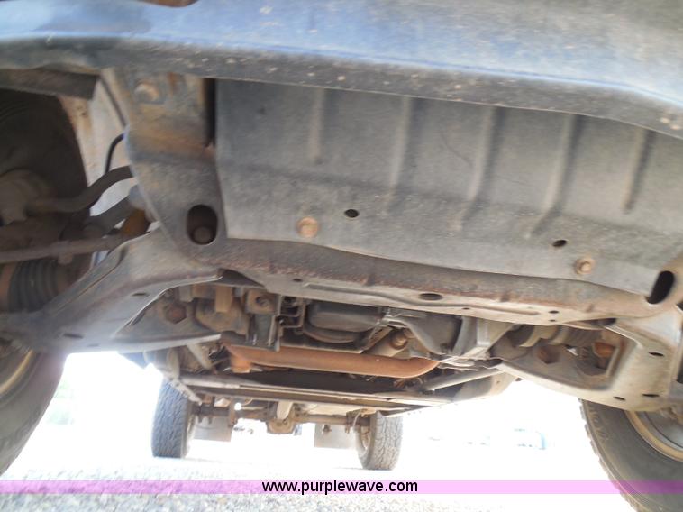 image for item I3311 1988 Chevrolet Silverado 1500 flatbed pickup truck