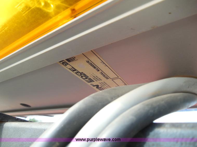 image for item I3311 1988 Chevrolet Silverado 1500 flatbed pickup truck