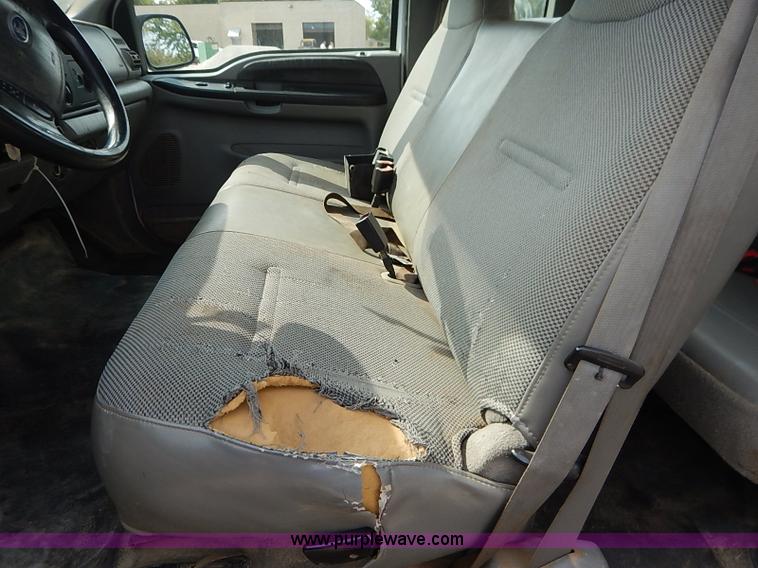 image for item I5374 2005 Ford F250 Super Duty XL pickup truck