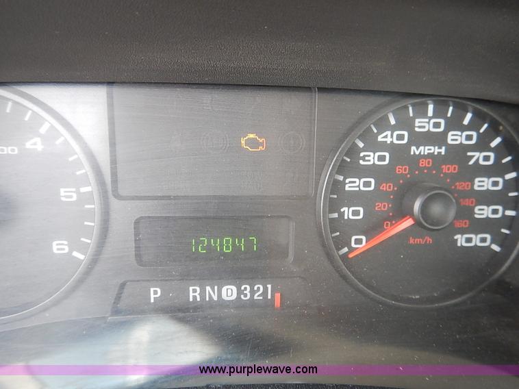 image for item I5374 2005 Ford F250 Super Duty XL pickup truck