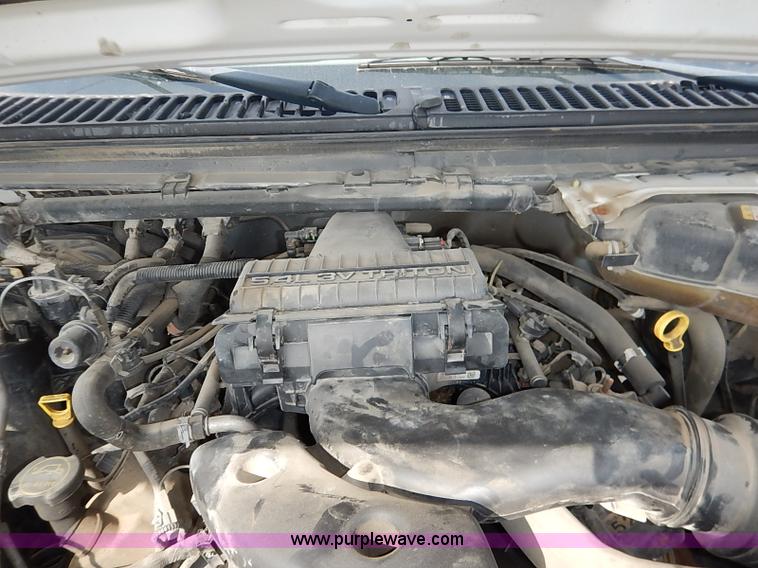 image for item I5374 2005 Ford F250 Super Duty XL pickup truck