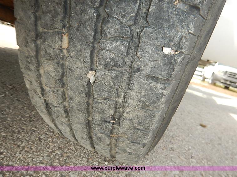 image for item I5374 2005 Ford F250 Super Duty XL pickup truck