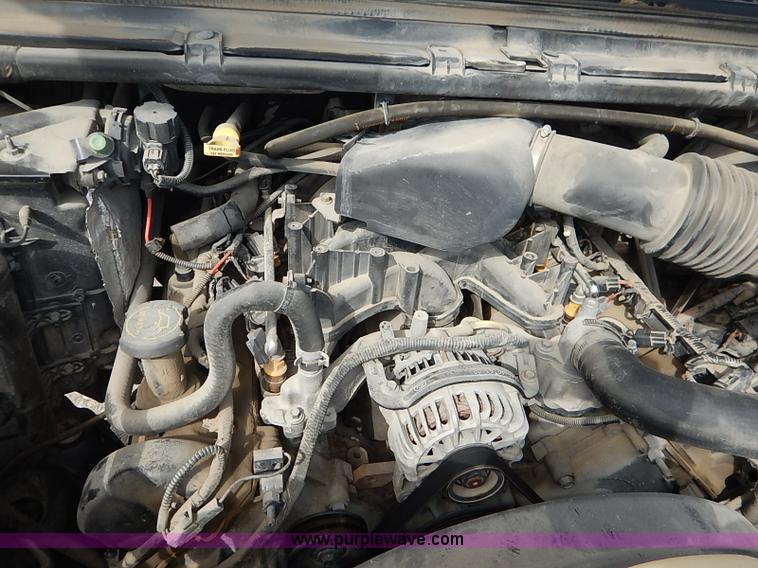 image for item I5391 2003 Ford F250 Super Duty XL pickup truck