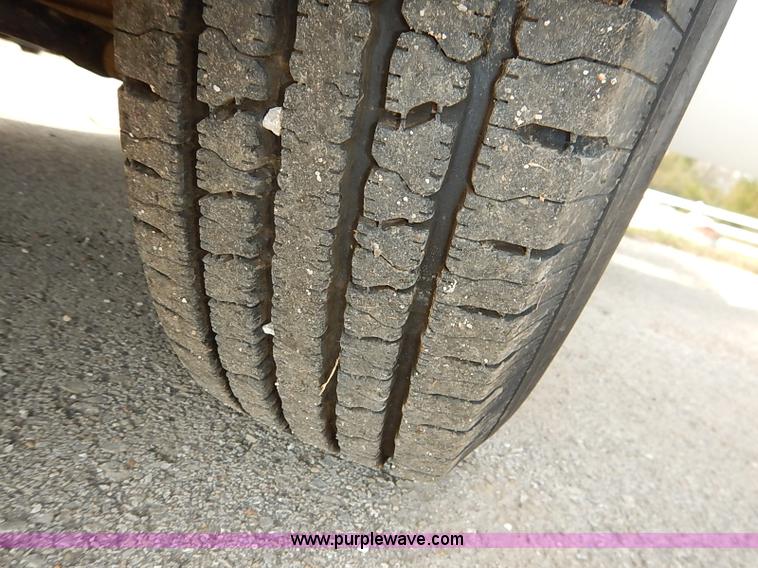 image for item I5391 2003 Ford F250 Super Duty XL pickup truck