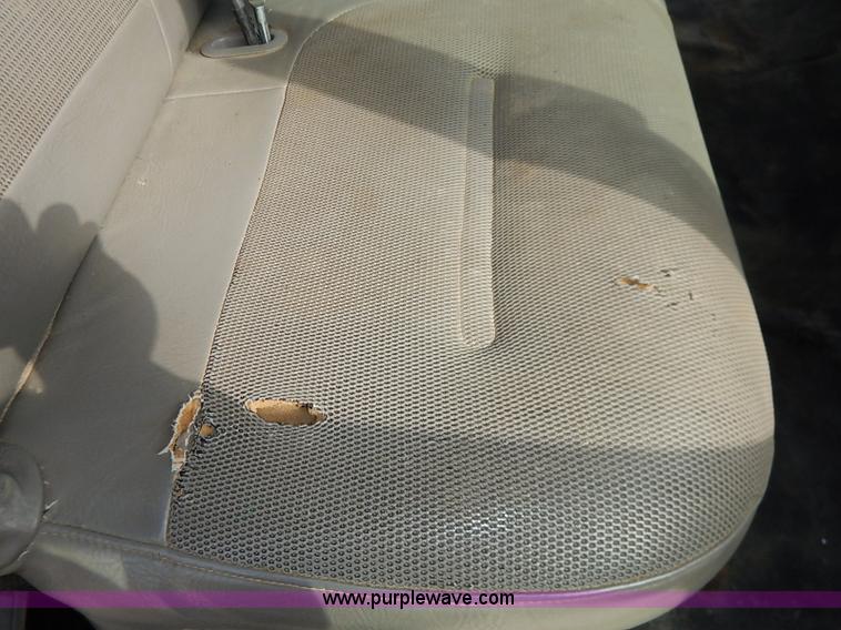 image for item I5391 2003 Ford F250 Super Duty XL pickup truck