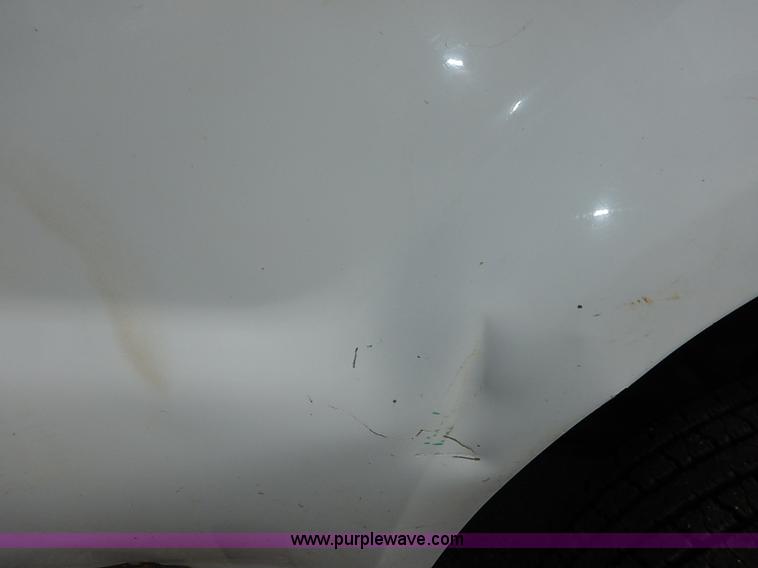 image for item I5391 2003 Ford F250 Super Duty XL pickup truck