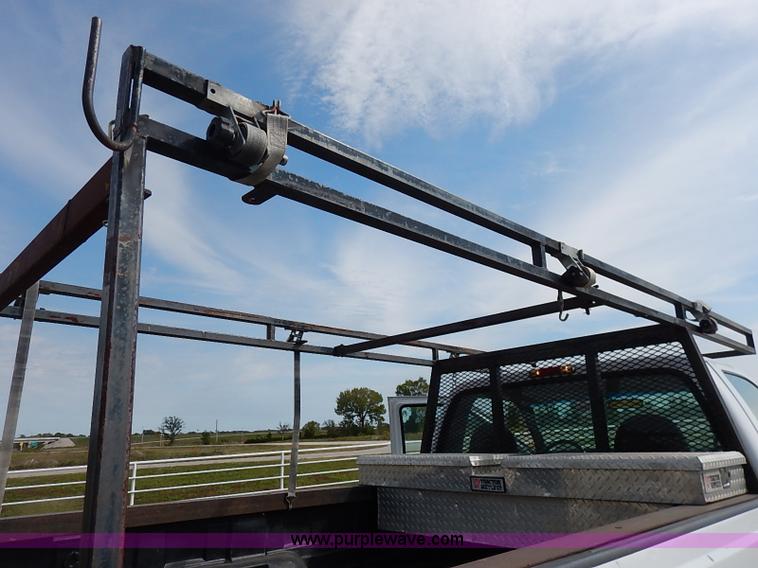 image for item I5391 2003 Ford F250 Super Duty XL pickup truck