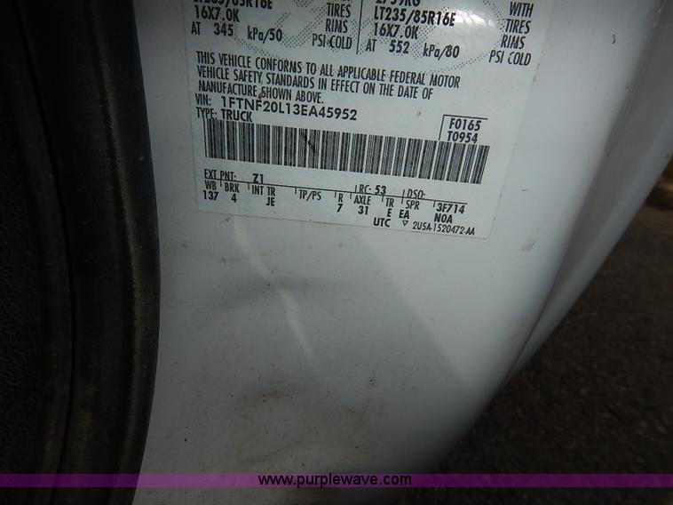 image for item I5391 2003 Ford F250 Super Duty XL pickup truck