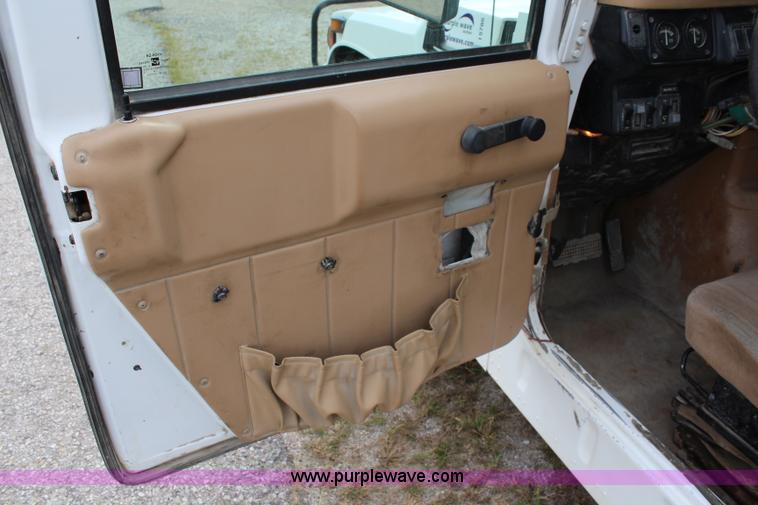 image for item I5786 1995 Am General Hummer Recruit