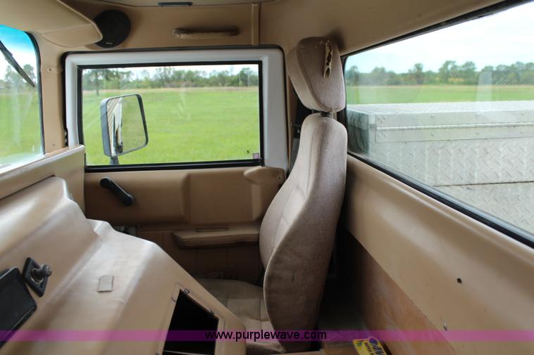 image for item I5786 1995 Am General Hummer Recruit