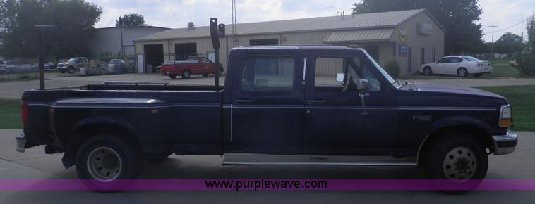 image for item I5871 1994 Ford F350 XL Crew Cab pickup truck