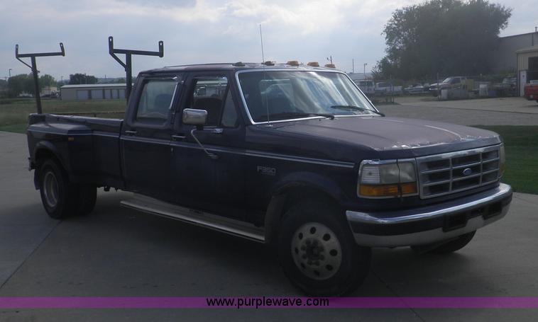 image for item I5871 1994 Ford F350 XL Crew Cab pickup truck