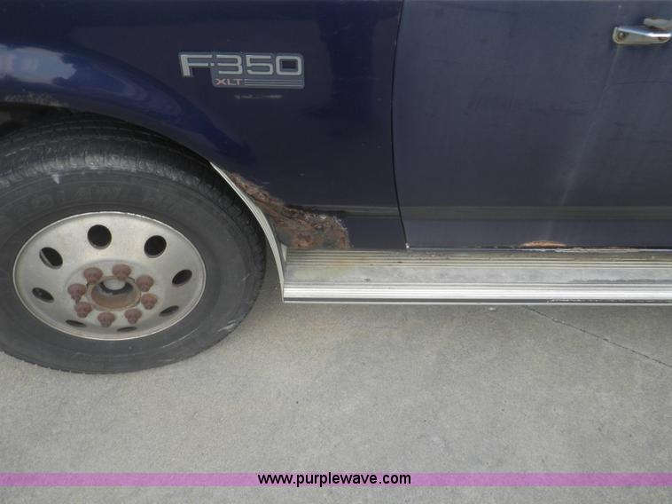image for item I5871 1994 Ford F350 XL Crew Cab pickup truck