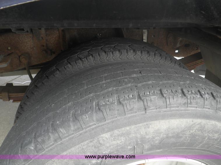 image for item I5871 1994 Ford F350 XL Crew Cab pickup truck