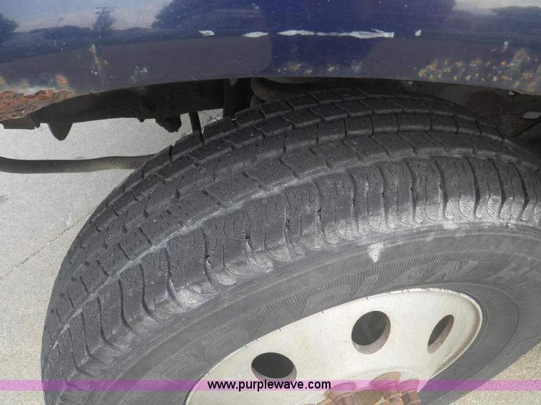 image for item I5871 1994 Ford F350 XL Crew Cab pickup truck