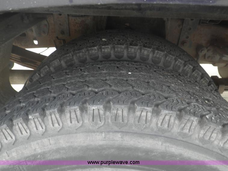 image for item I5871 1994 Ford F350 XL Crew Cab pickup truck