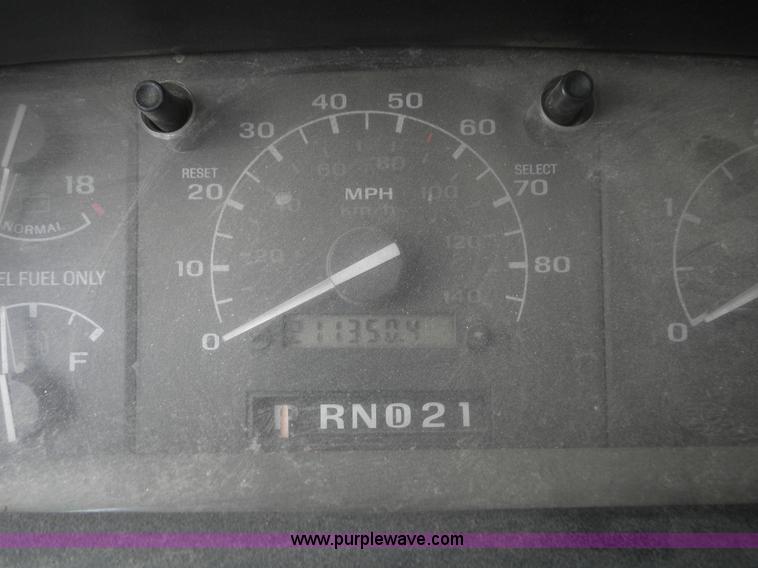 image for item I5871 1994 Ford F350 XL Crew Cab pickup truck