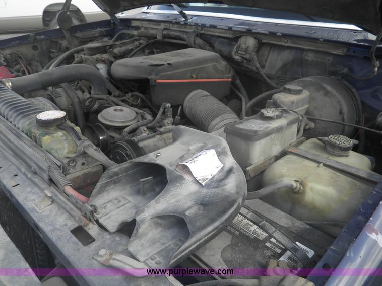 image for item I5871 1994 Ford F350 XL Crew Cab pickup truck