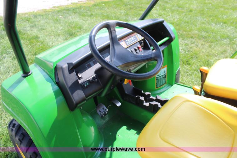 image for item I5997 2006 John Deere HPX gator