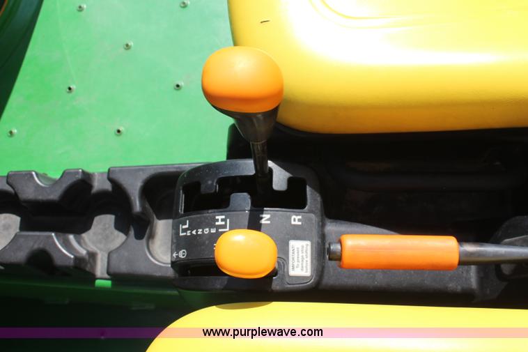 image for item I5997 2006 John Deere HPX gator