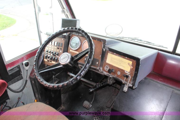 image for item I6000 1989 GMC P6 Amtran bus